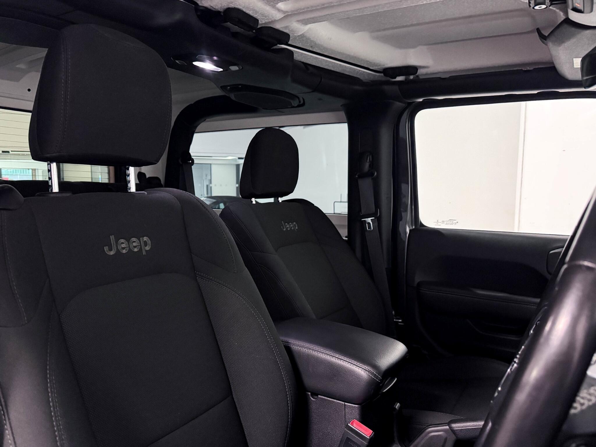 Jeep Wrangler view 21
