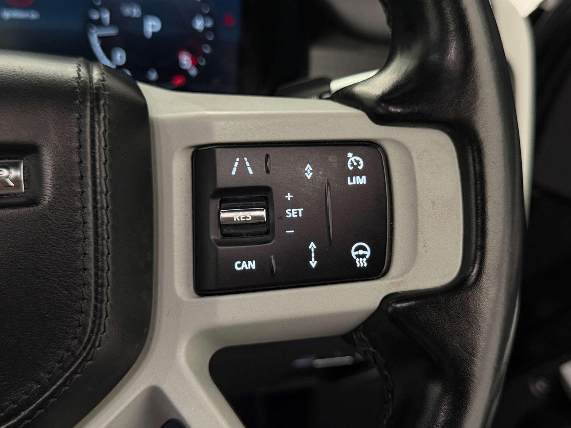 Land Rover Defender view 26