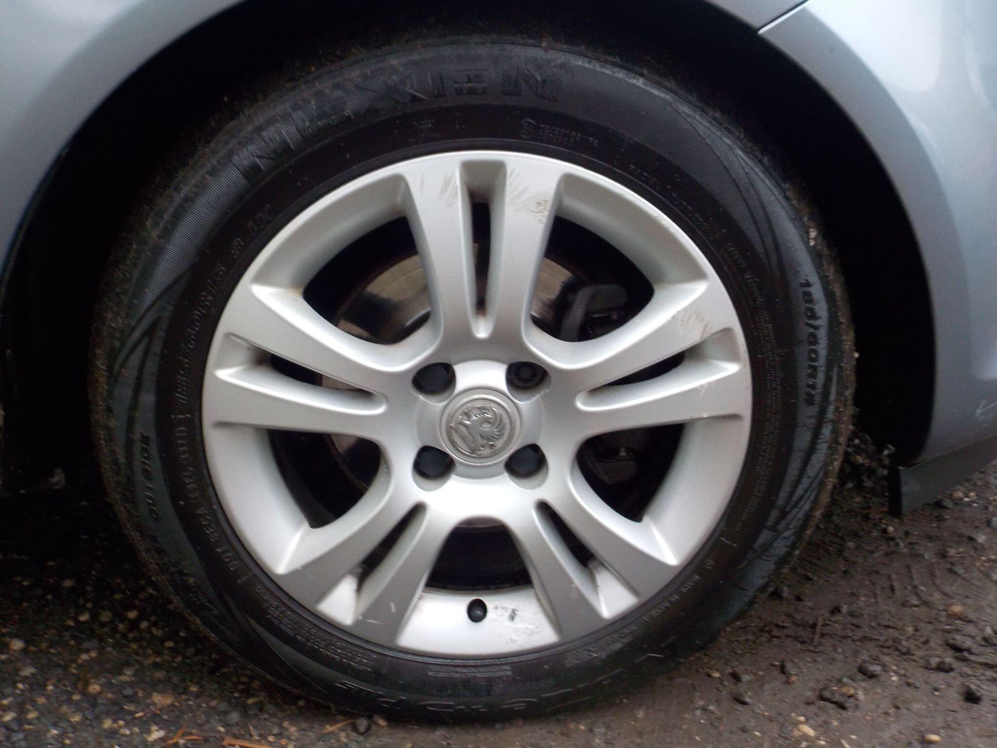 Vauxhall Corsa 1.2i 16v Breeze 3dr