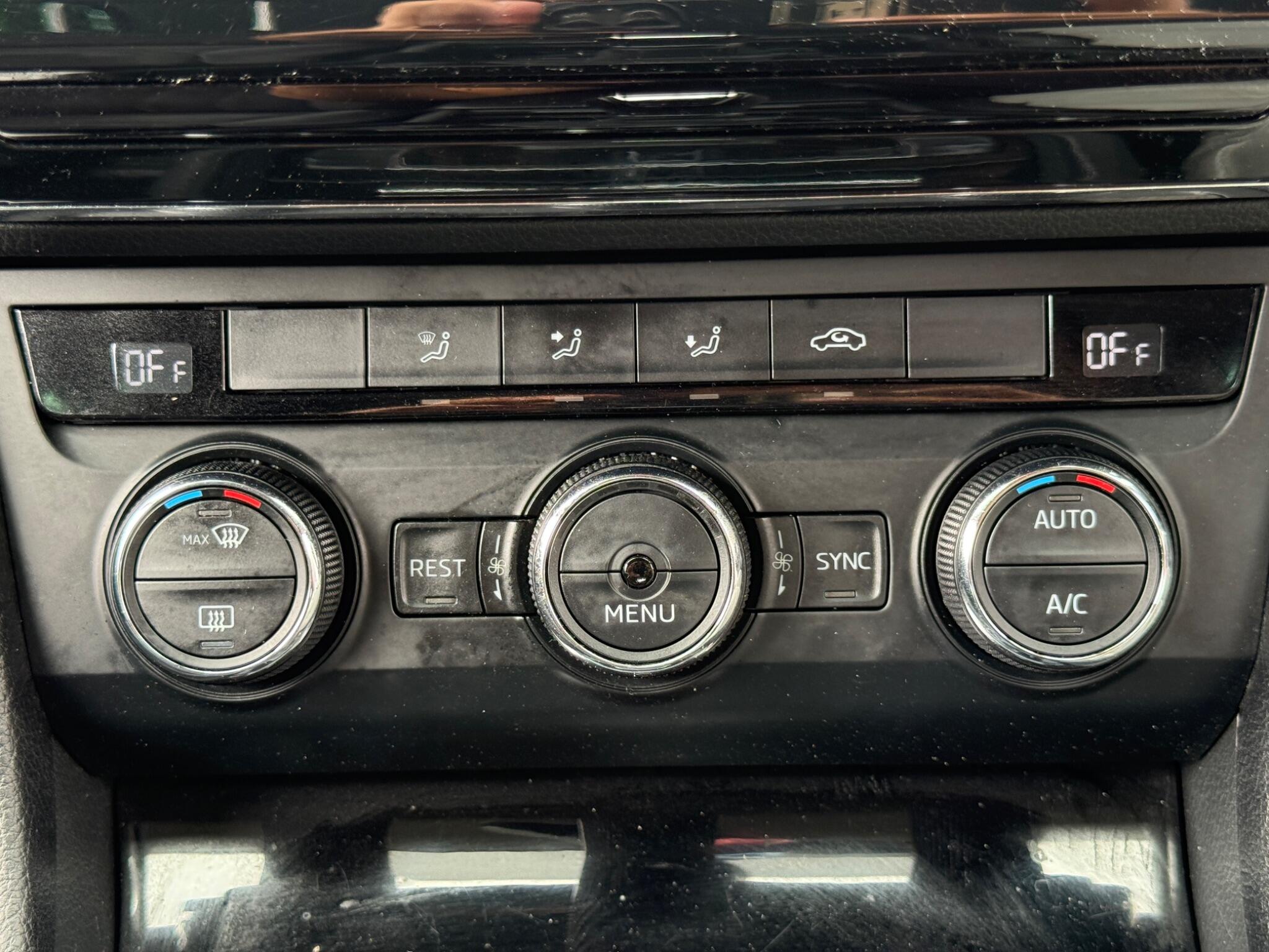 Skoda Superb - Image 60