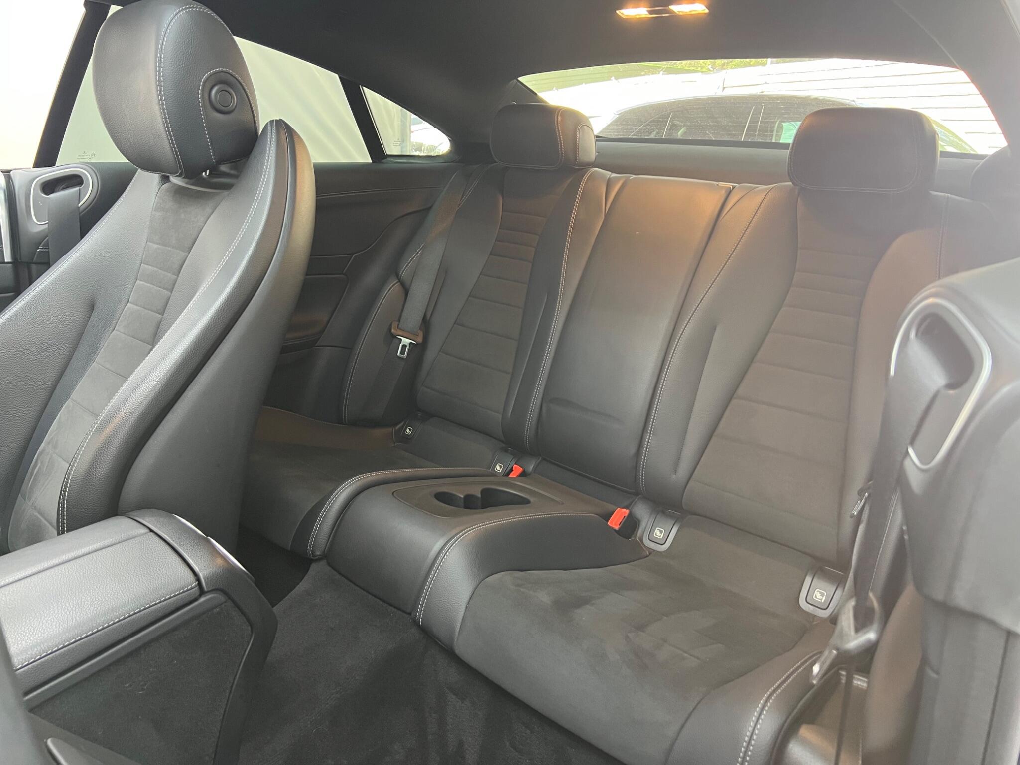 Mercedes-Benz E-Class view 22