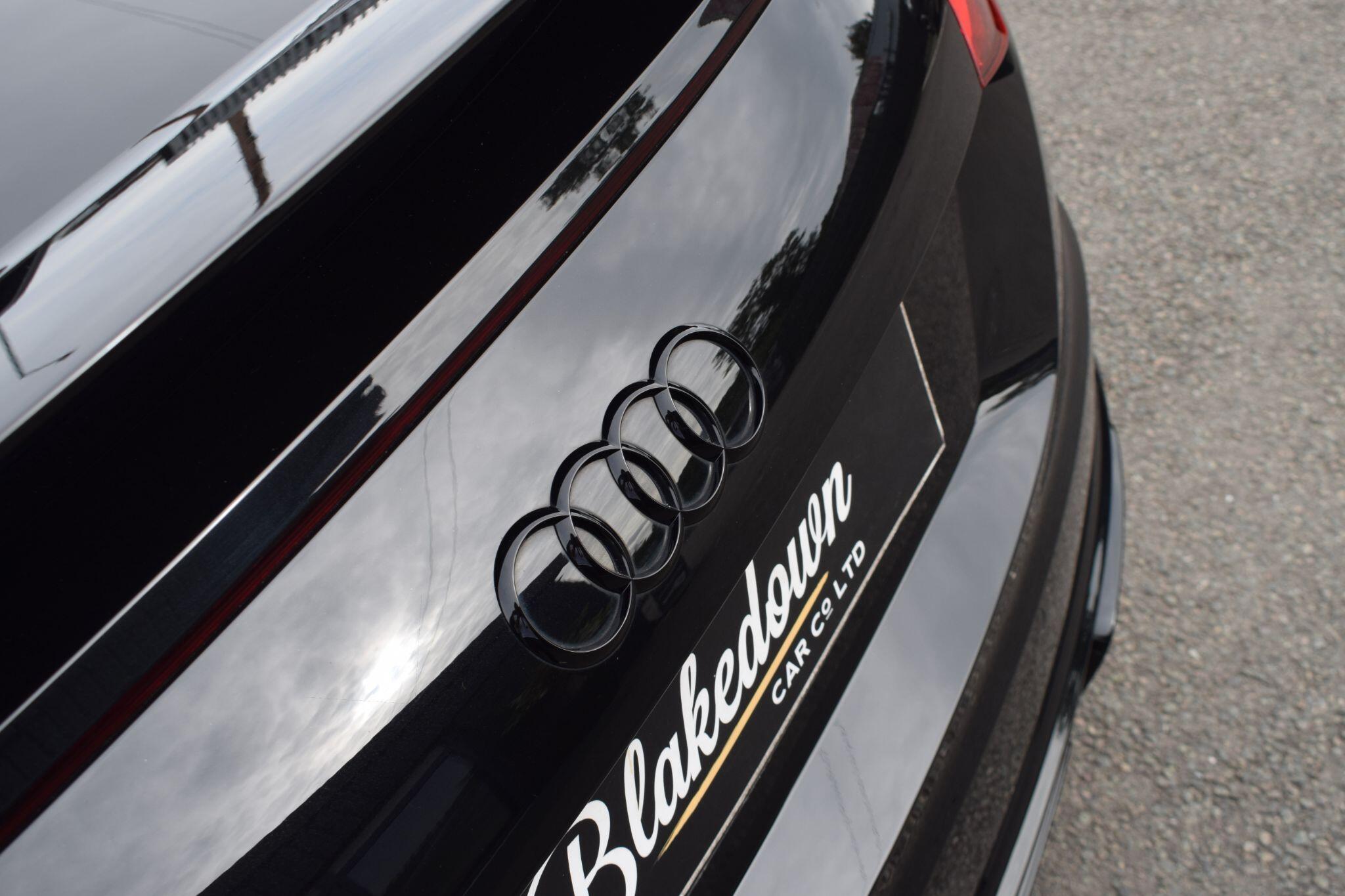 Audi TT RS view 44