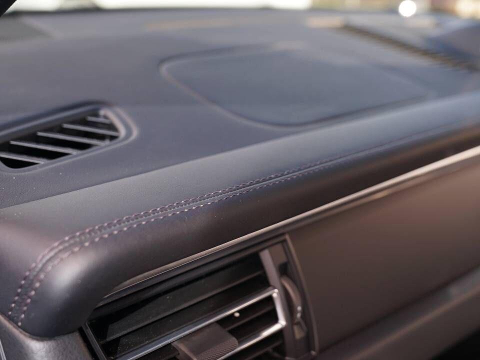 Porsche Macan view 45