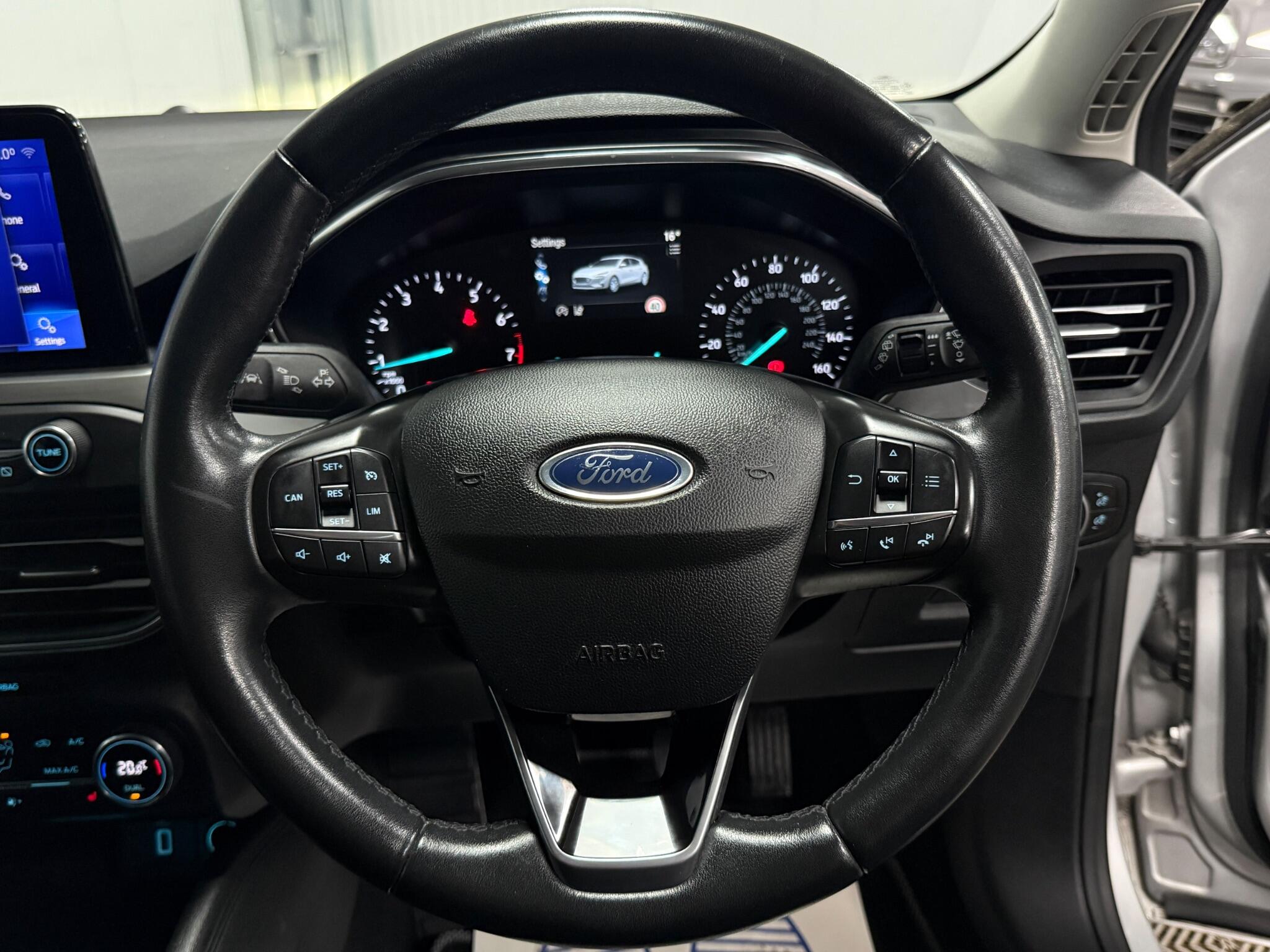 Ford Focus view 15