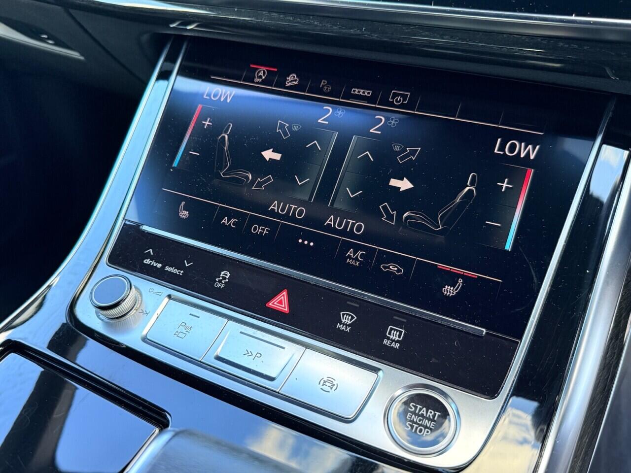 Audi Q8 view 21