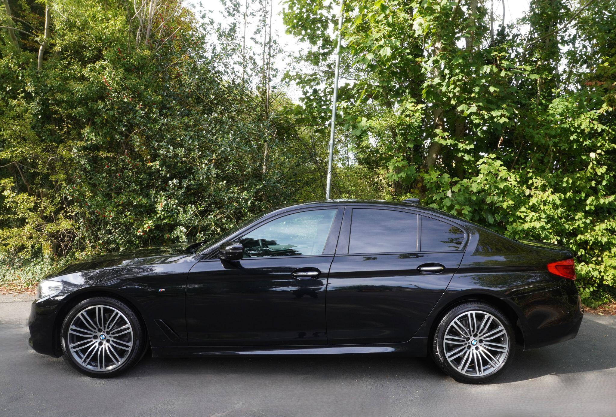 BMW 5 Series view 4