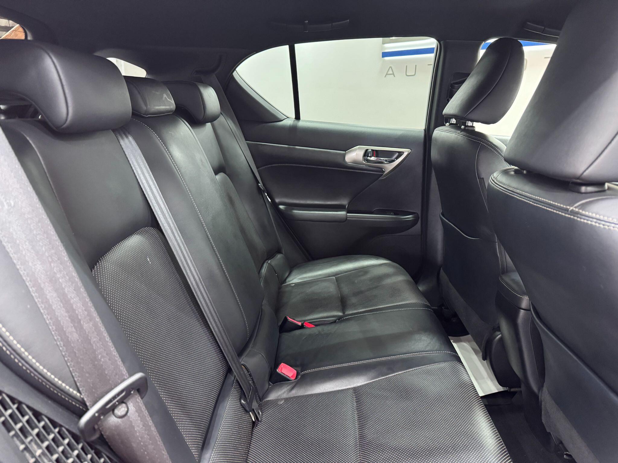 Lexus CT view 34