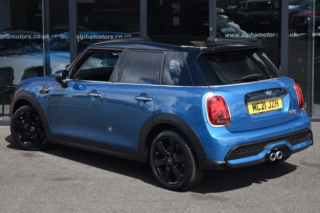 Mini Cooper view 2