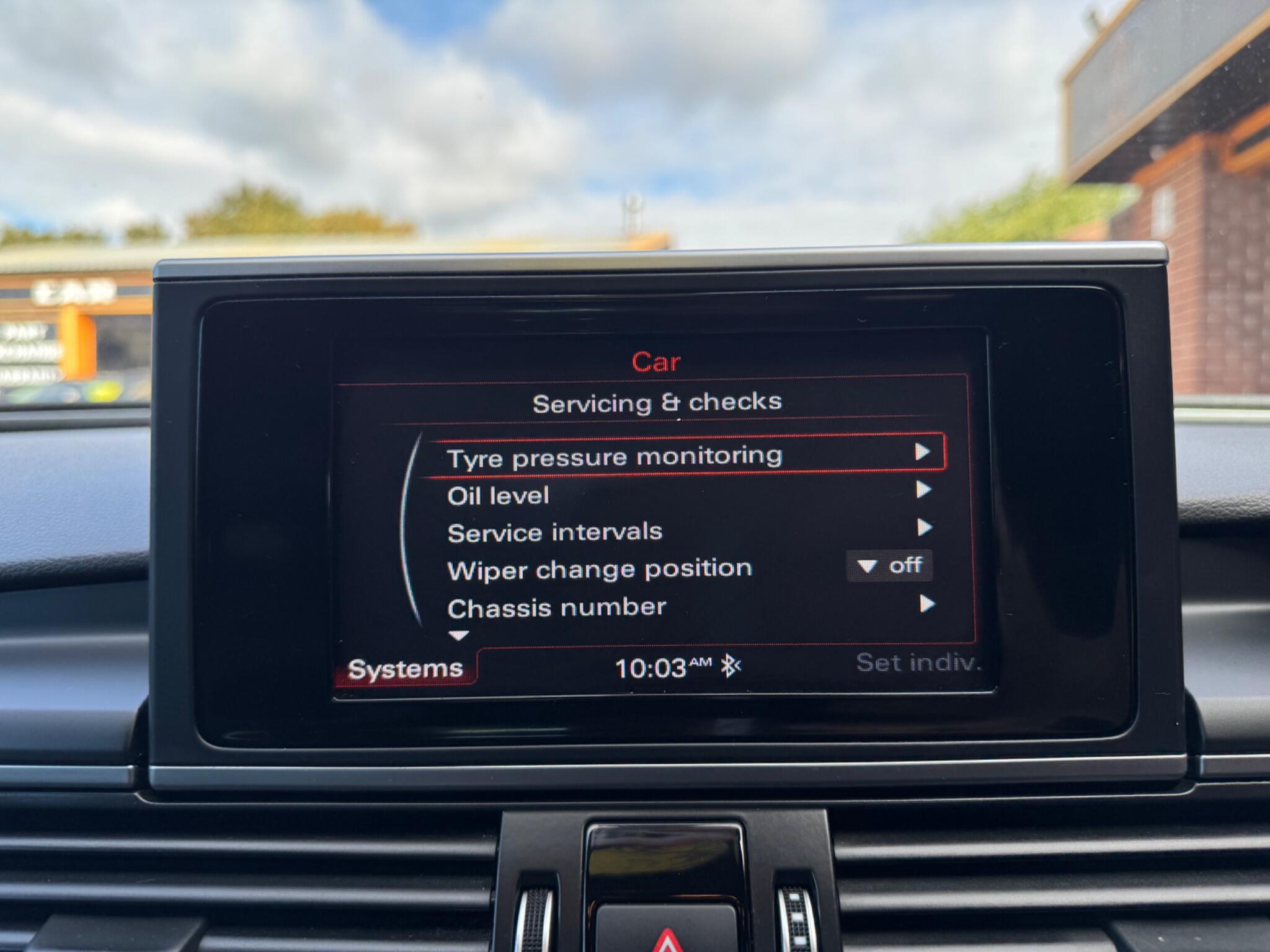 Audi A6 Avant view 30