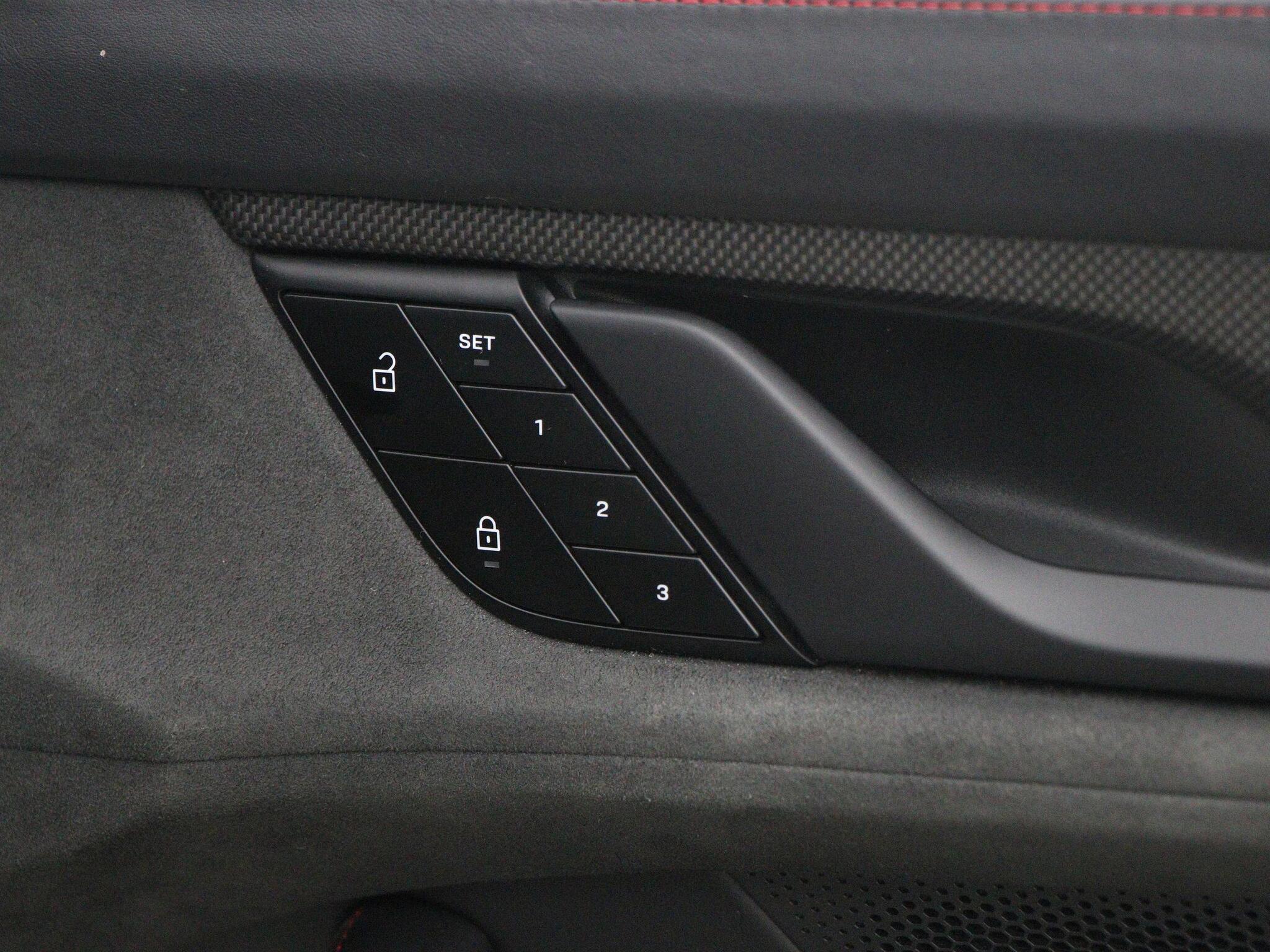 Porsche Taycan view 33