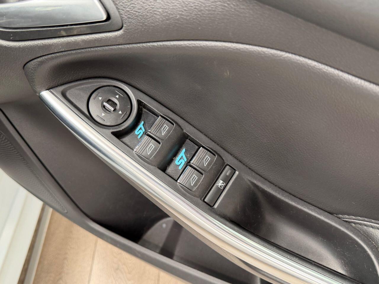 Ford Focus view 34