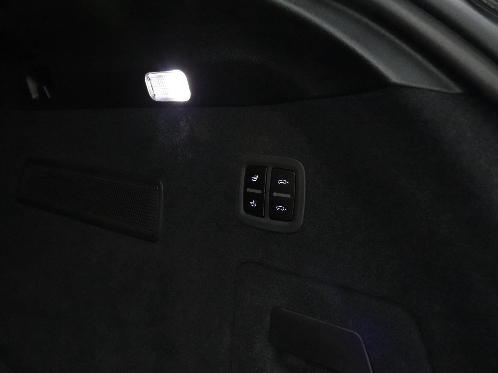 Porsche Cayenne view 28