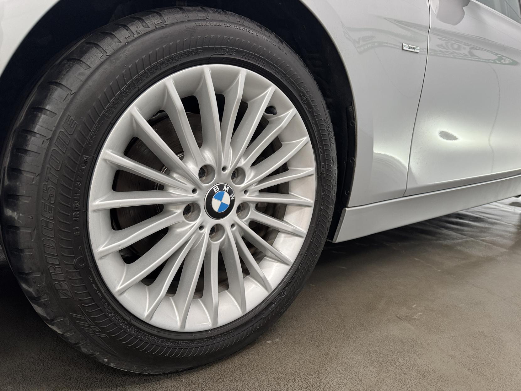 BMW 3 Series view 57