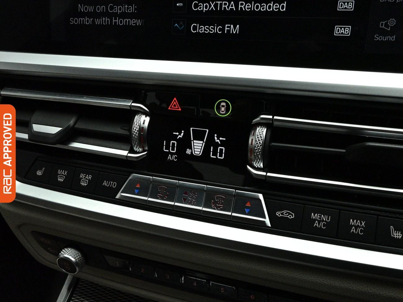BMW 3 Series view 18