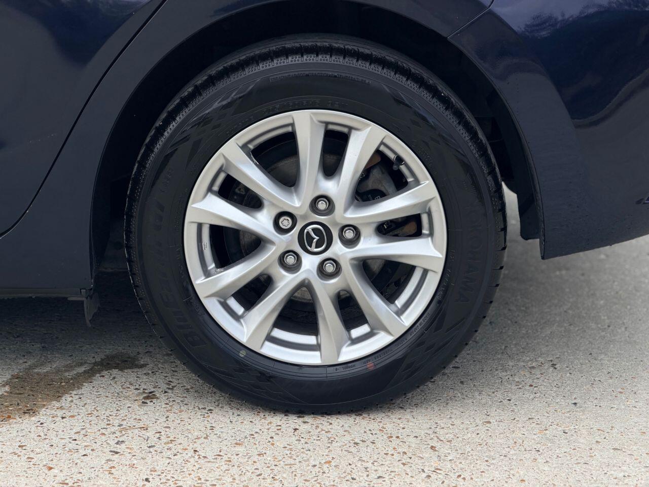 Mazda Mazda3 view 12