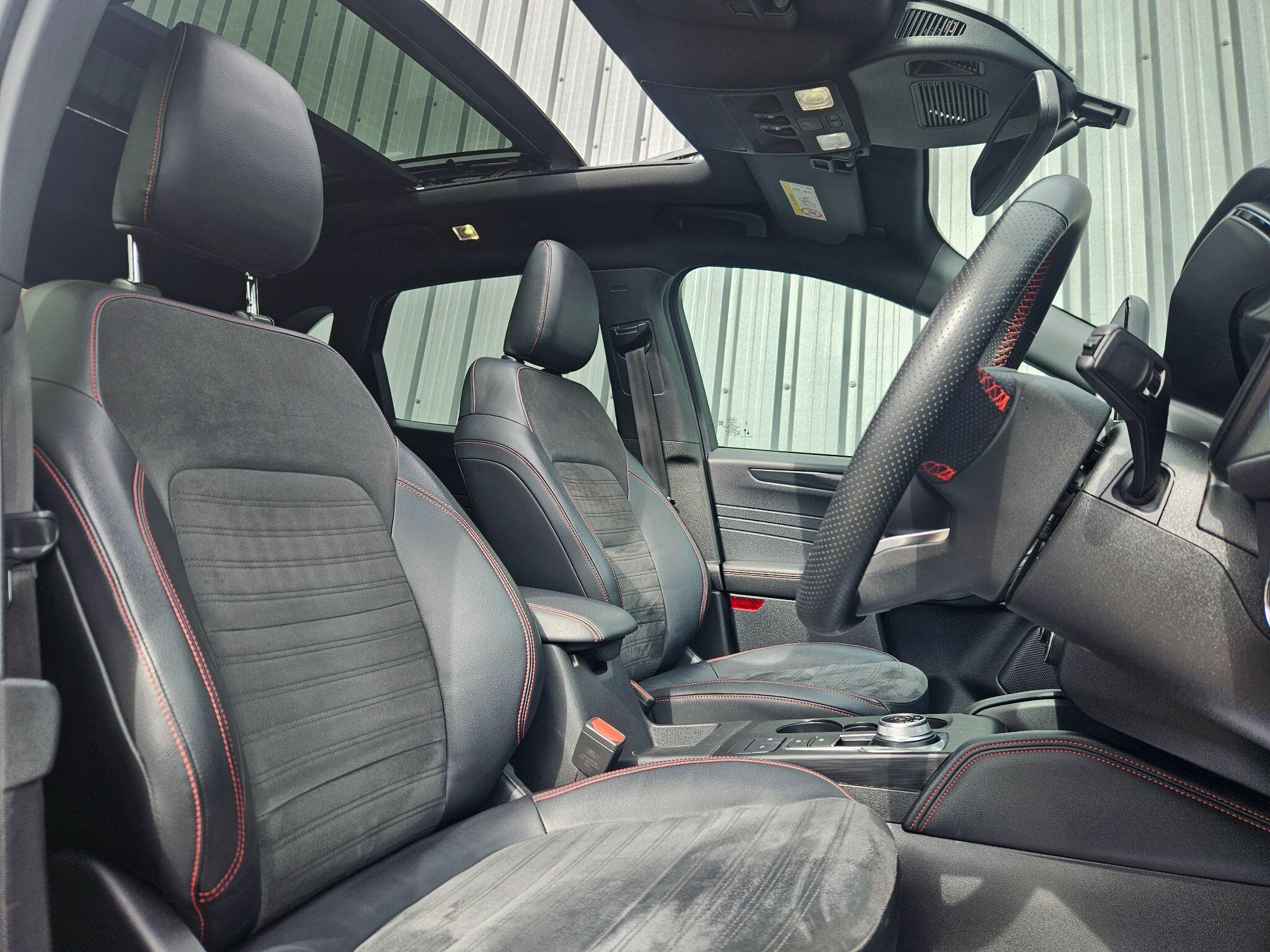 2022 Ford Kuga image 19
