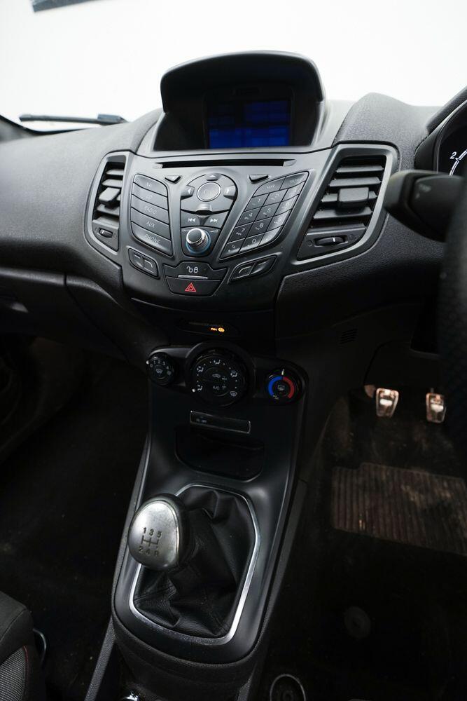 Ford Fiesta view 17