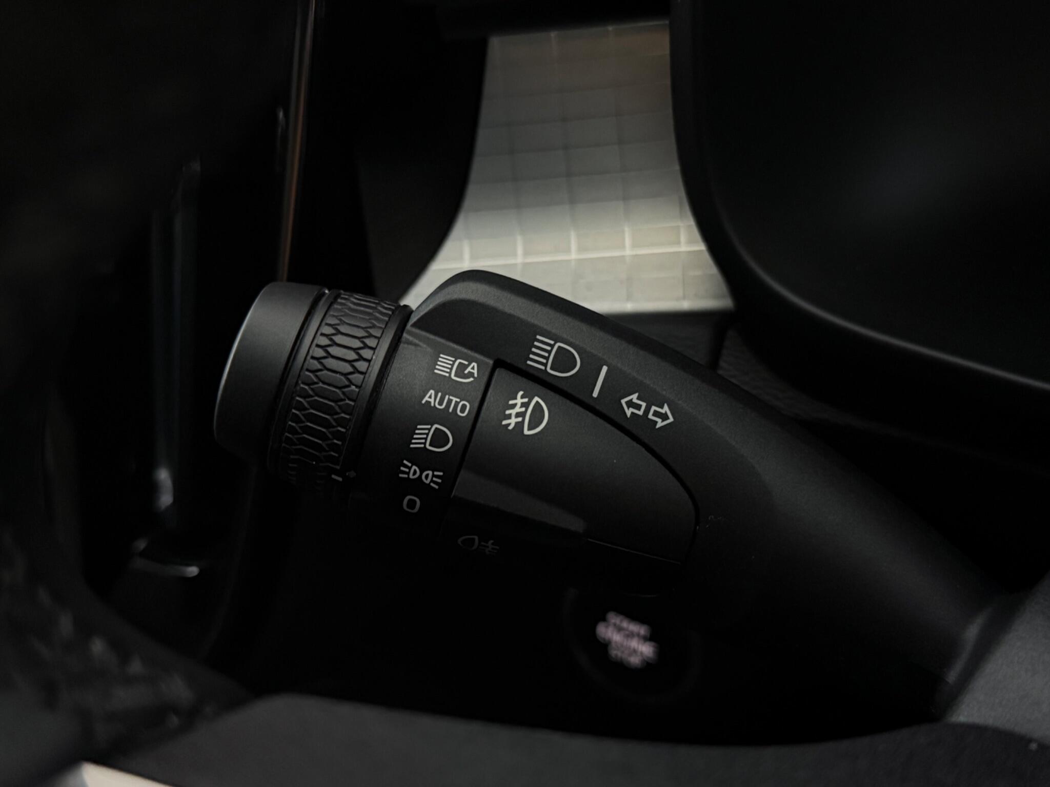 Volvo XC40 view 18