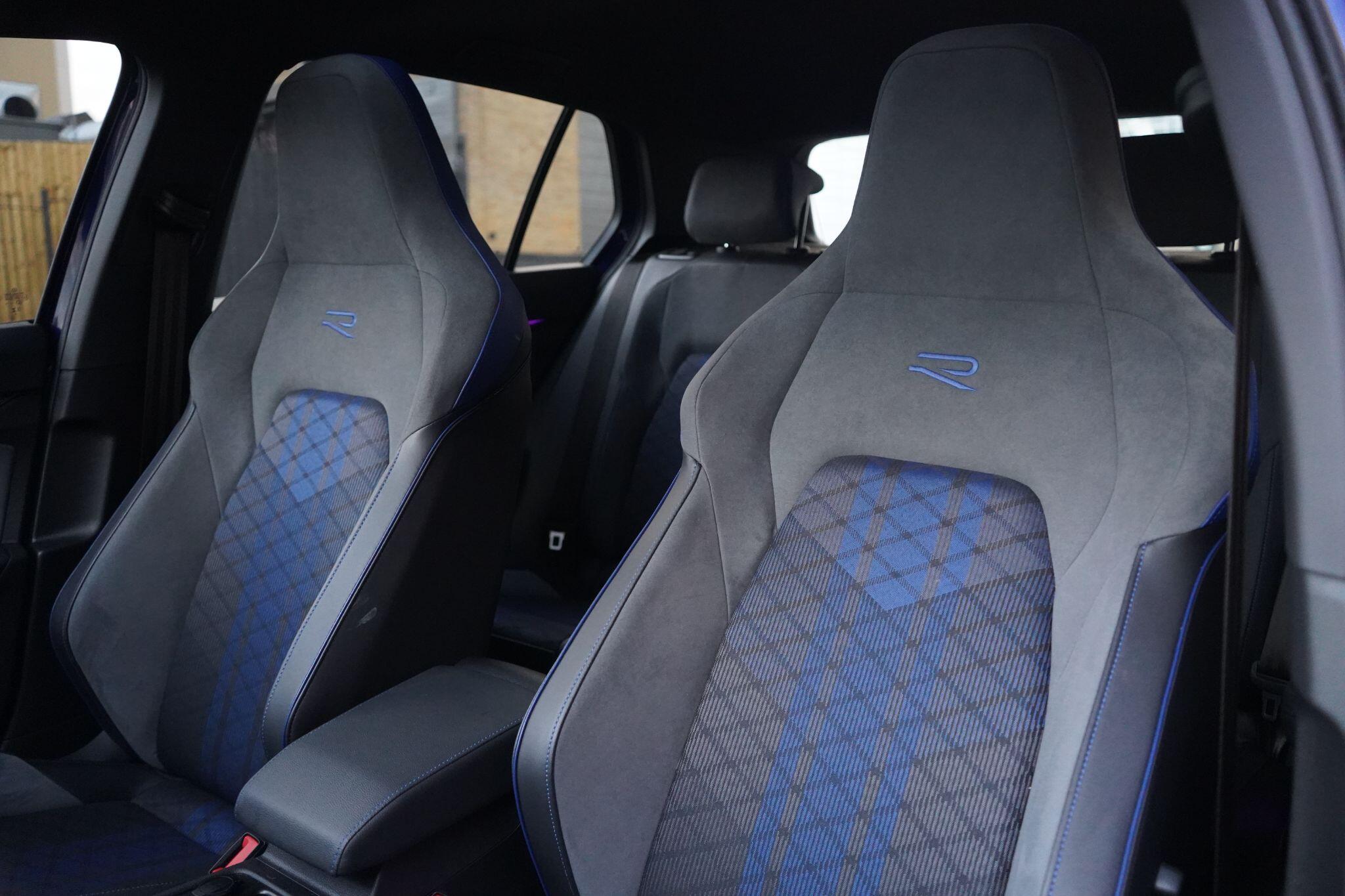 Volkswagen Golf view 13