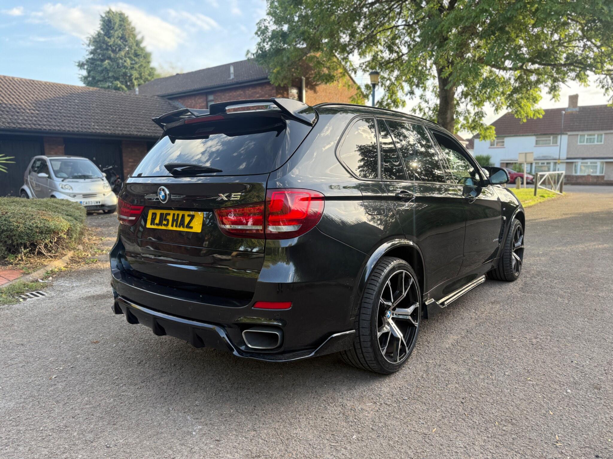 BMW X5 view 8