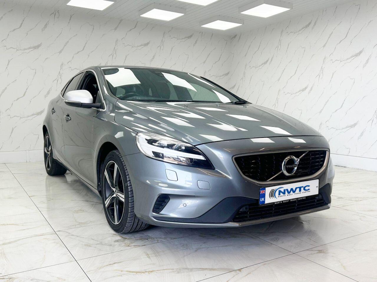 Volvo V40 view 4