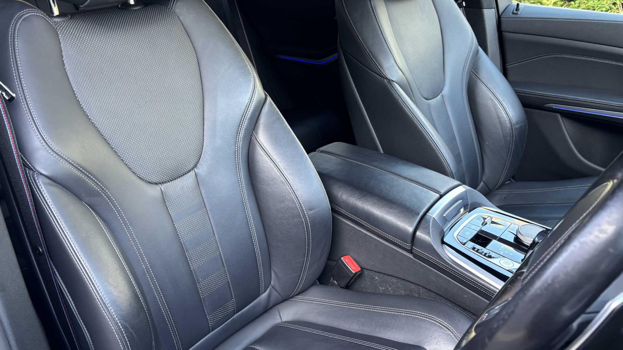 BMW X5 view 12