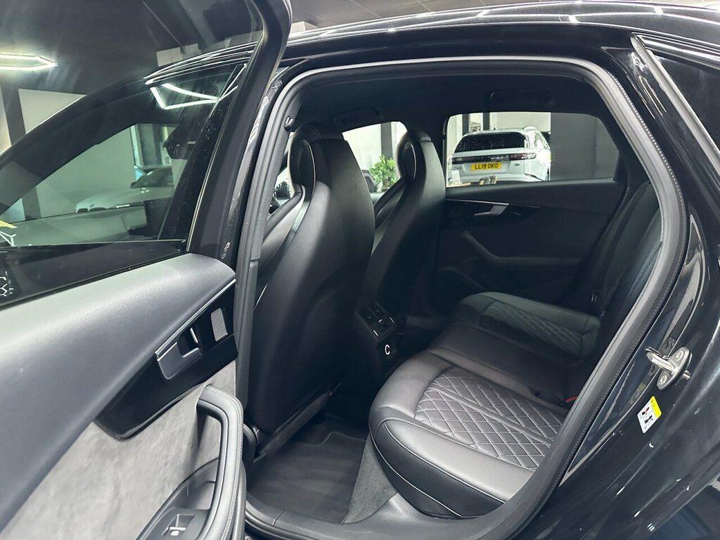 Audi S4 view 4