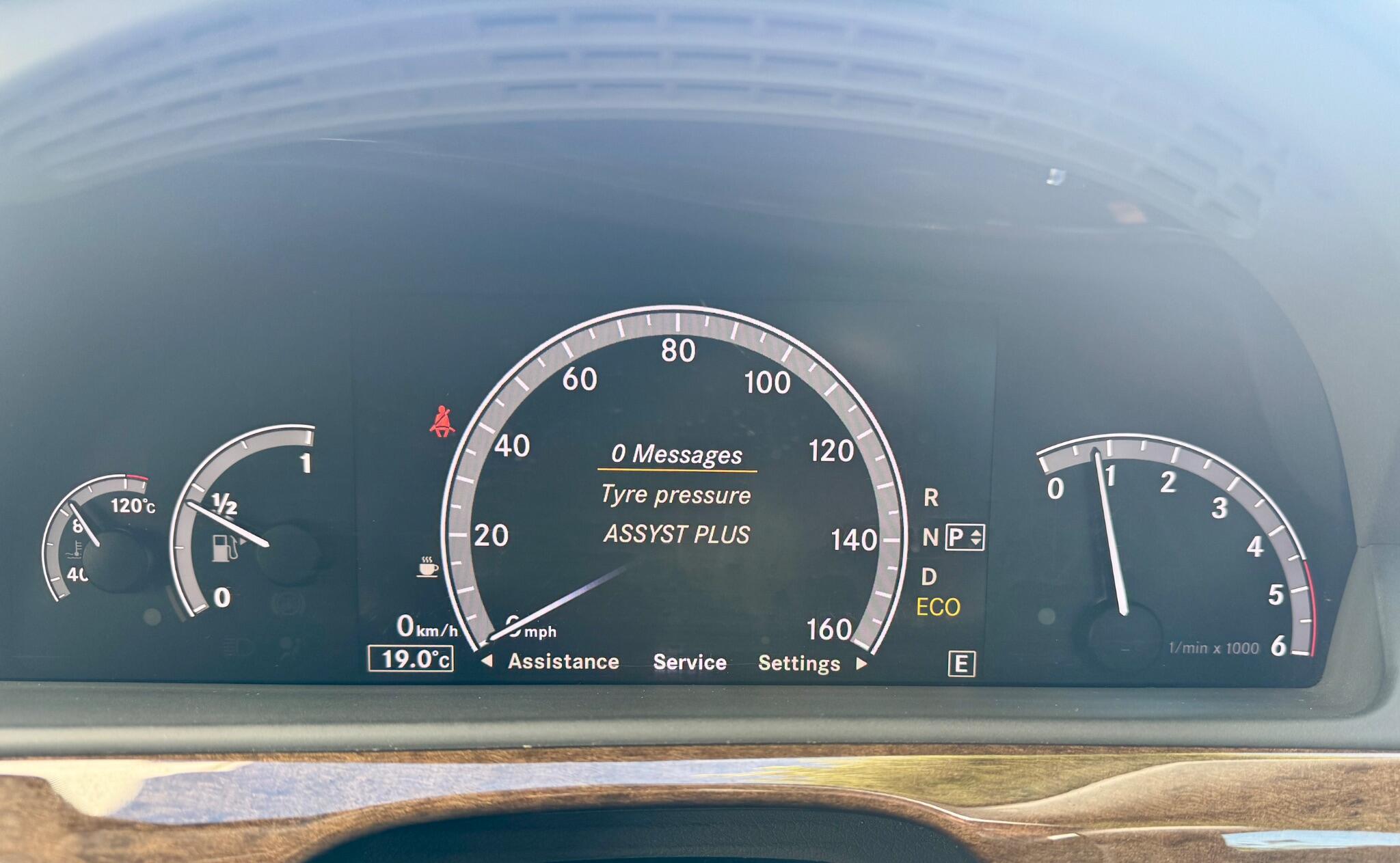 Mercedes-Benz S-Class view 54