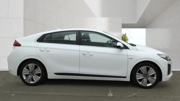 Hyundai Ioniq view 12