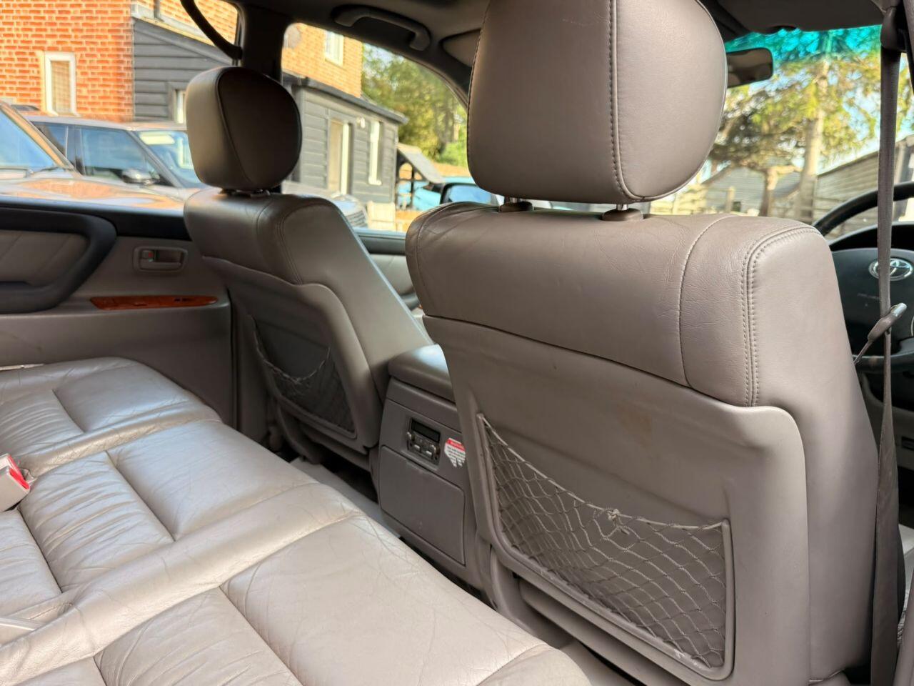 Toyota Land Cruiser view 15