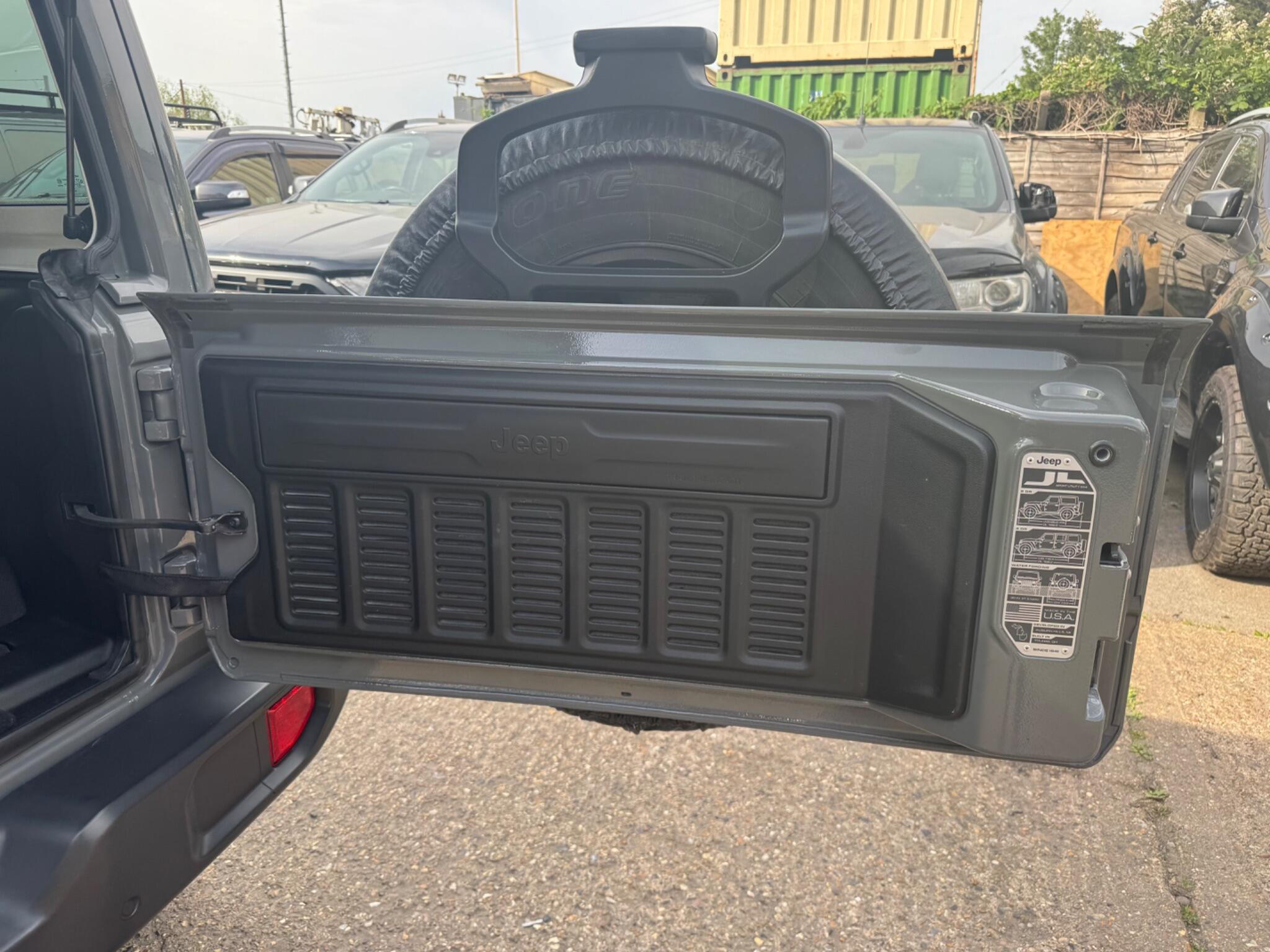 Jeep Wrangler view 52