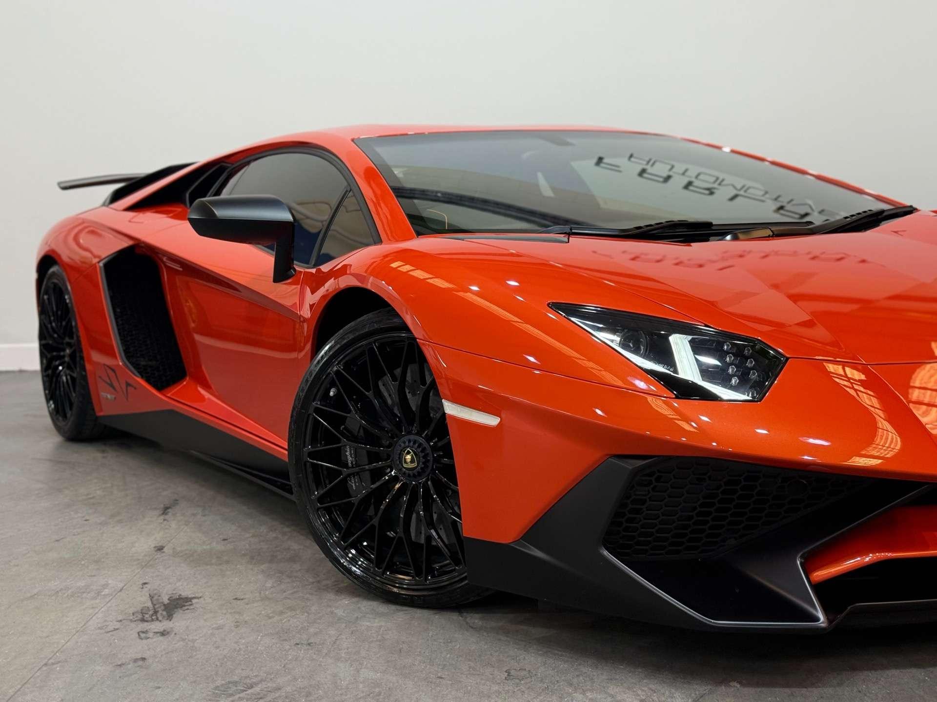Lamborghini Aventador view 64
