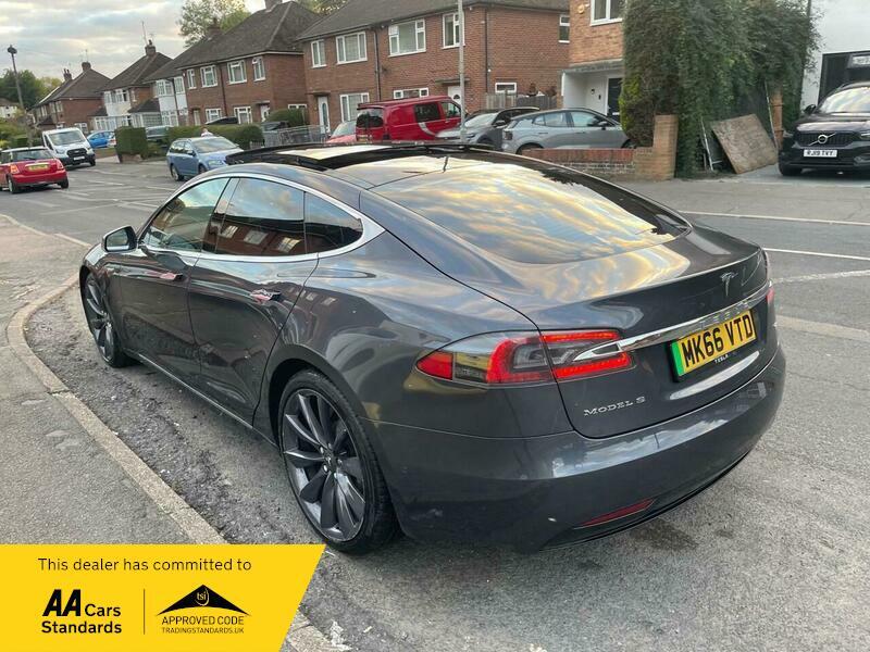 2016 Tesla Model S image 13