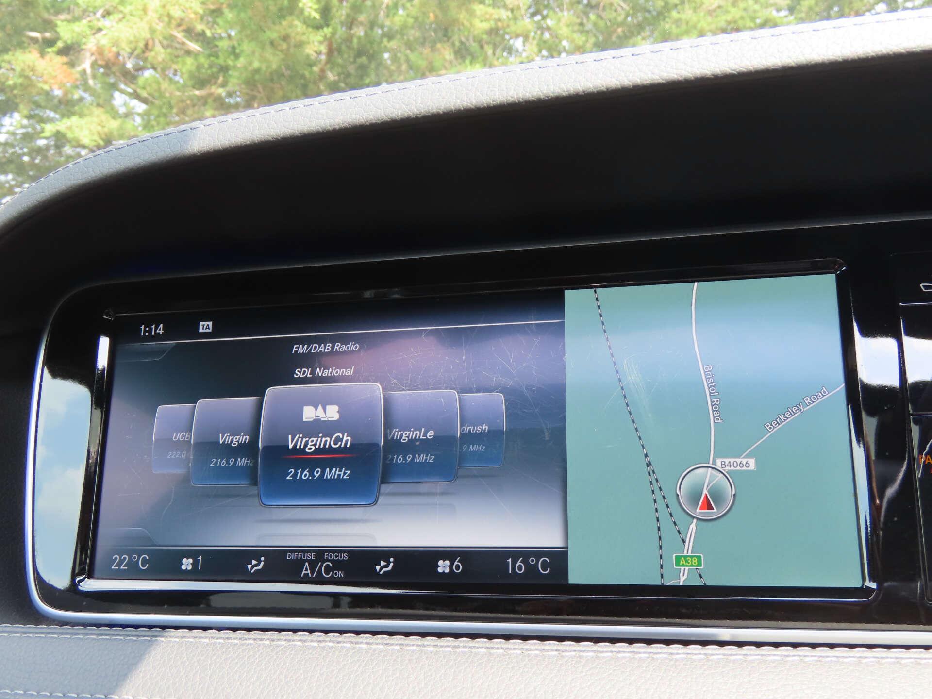 Mercedes-Benz S-Class view 11