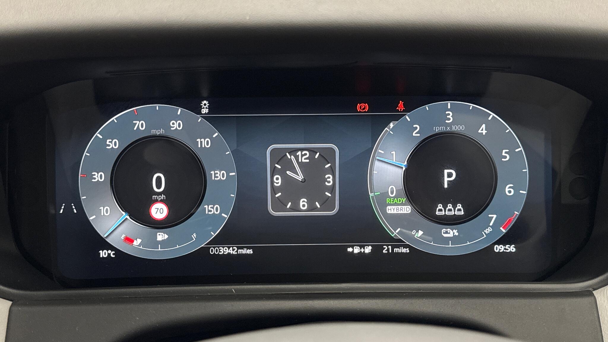 Land Rover Range Rover Velar view 16