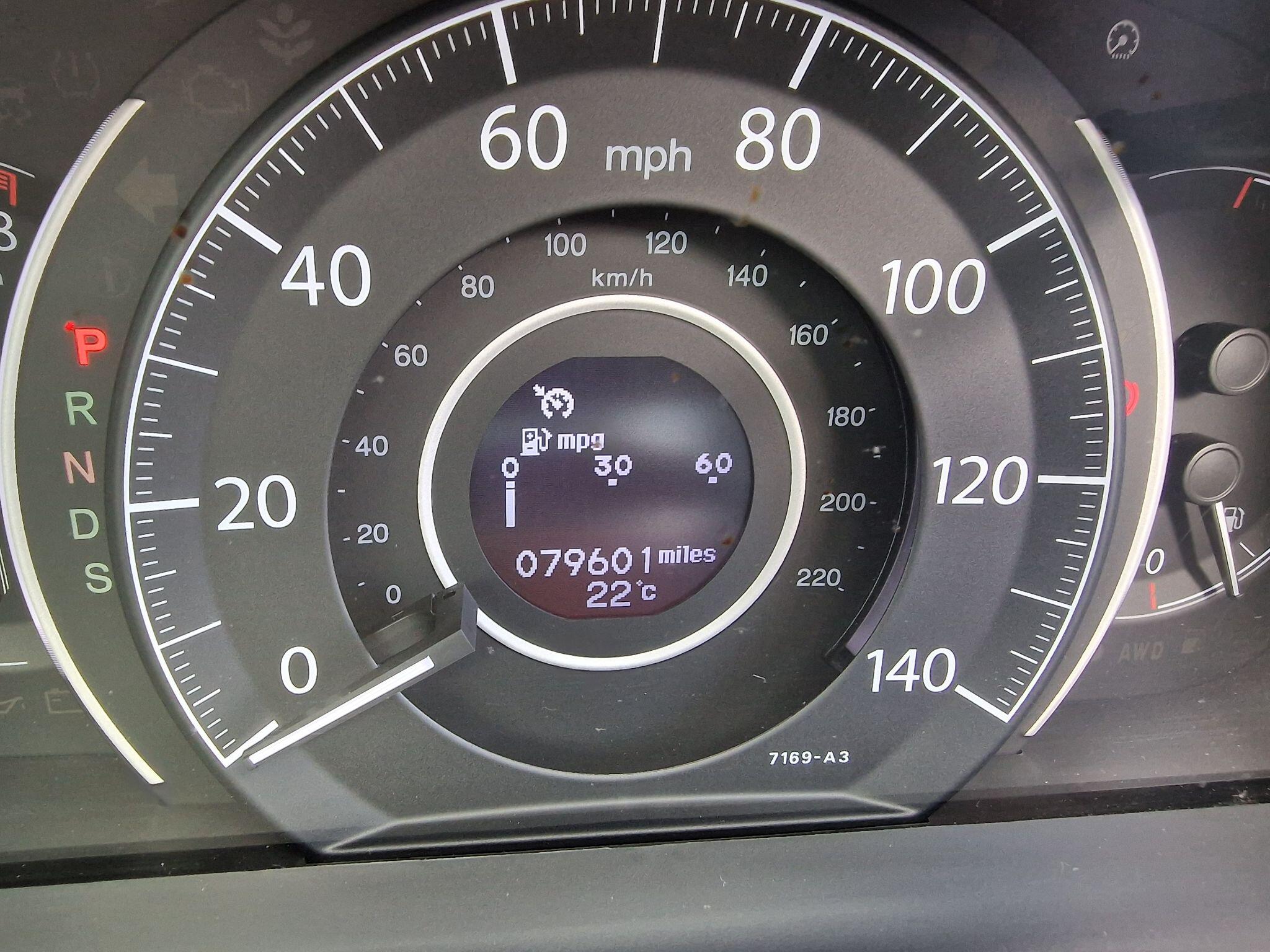 Honda CR-V view 3