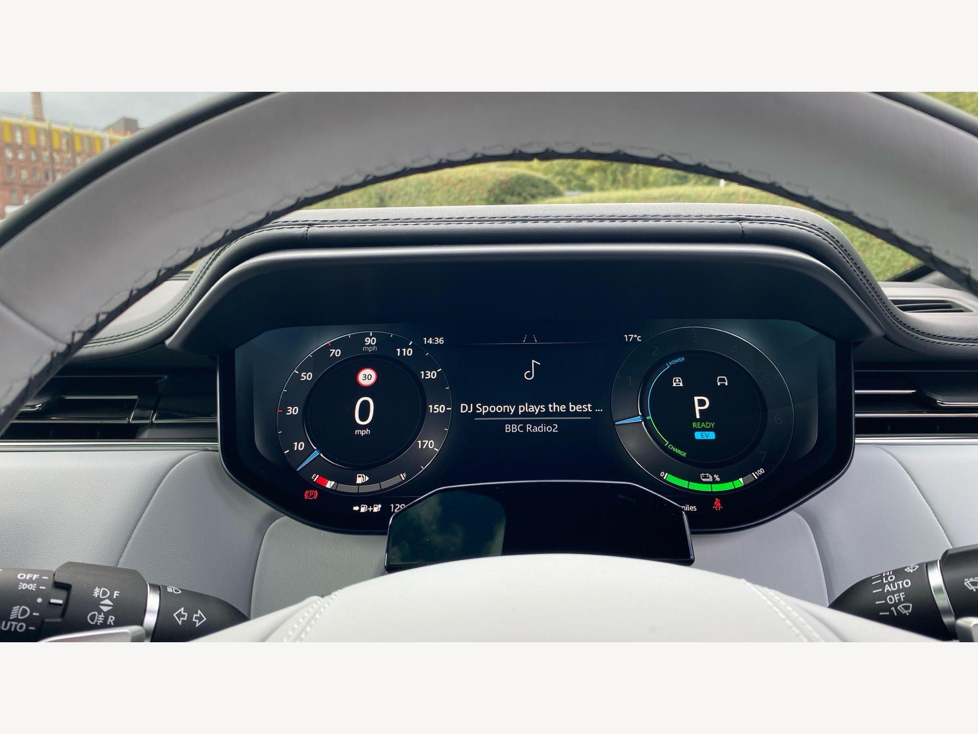 Land Rover Range Rover Sport view 19