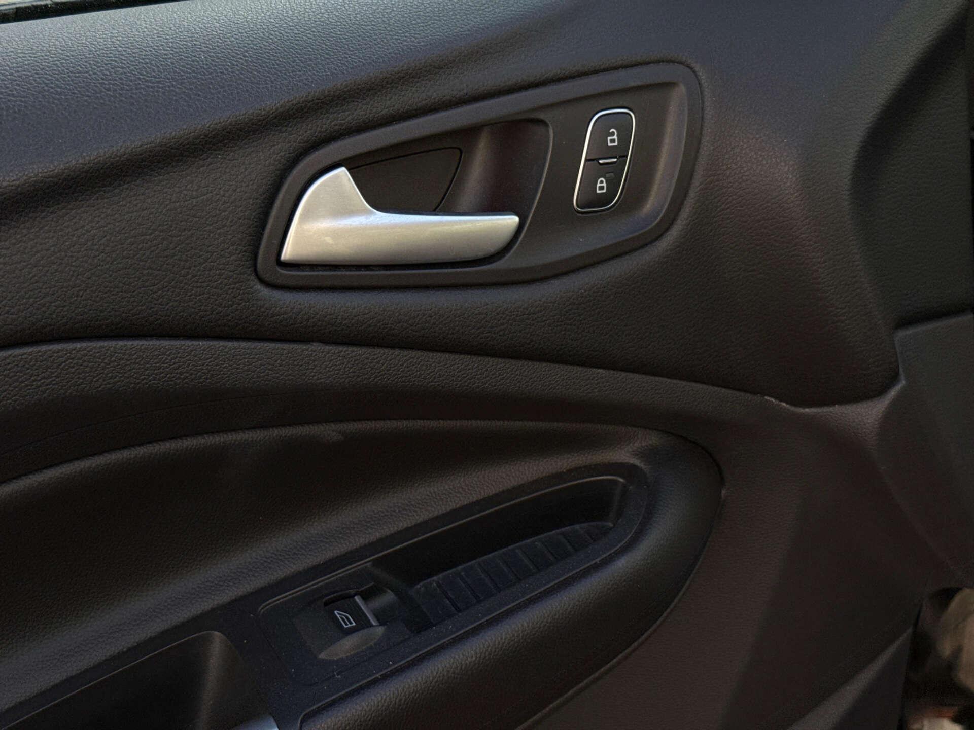 Ford Kuga view 73
