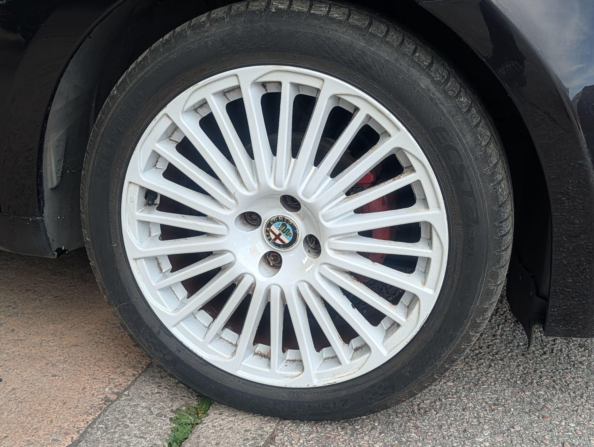 Alfa Romeo Mito view 13
