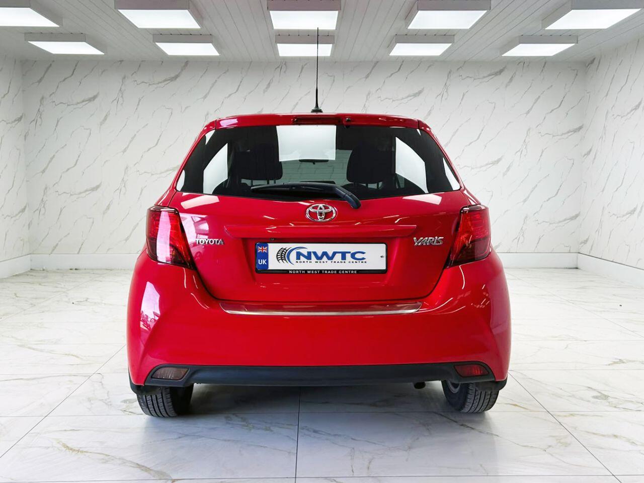 Toyota Yaris view 10