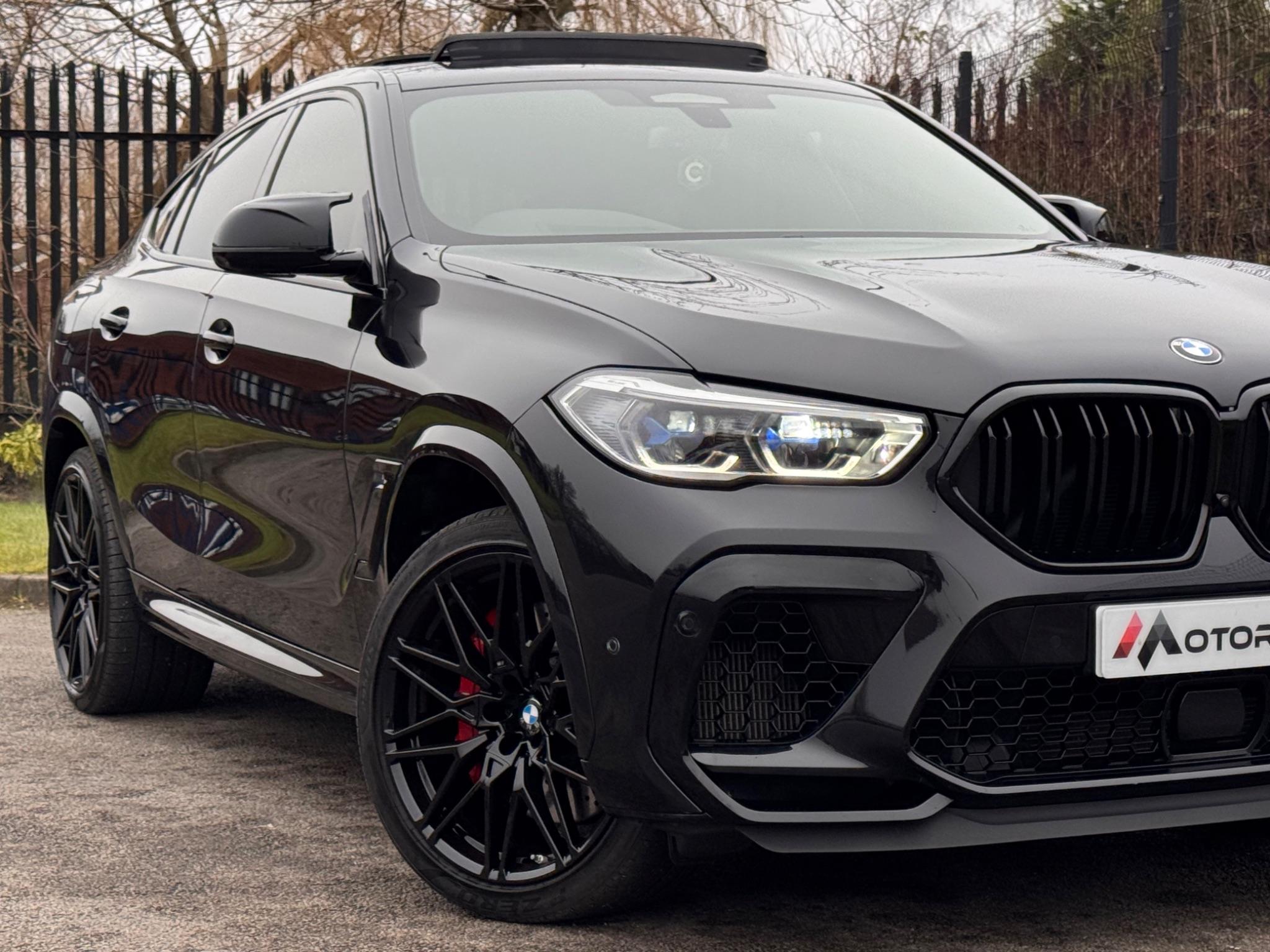 BMW X6 M view 6