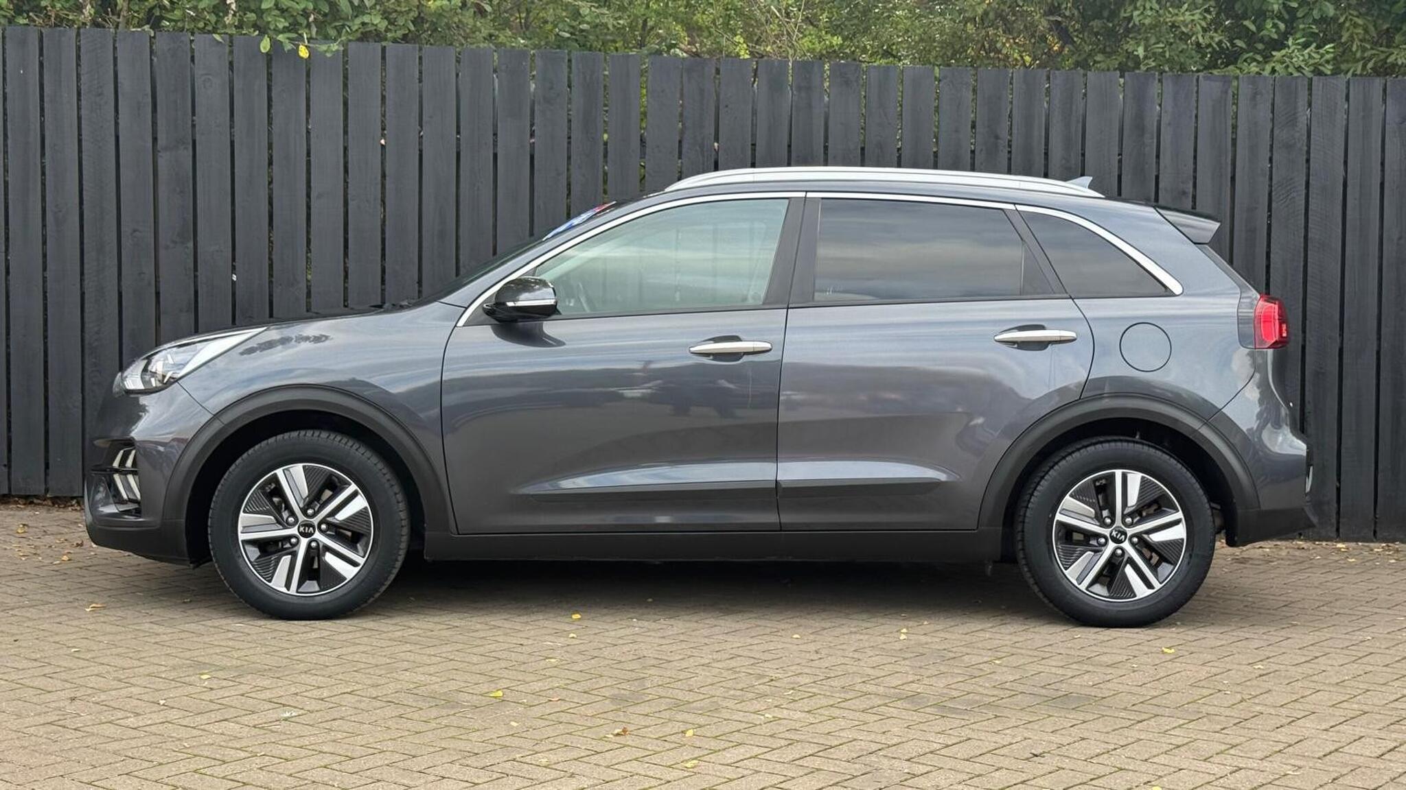 Kia Niro view 5