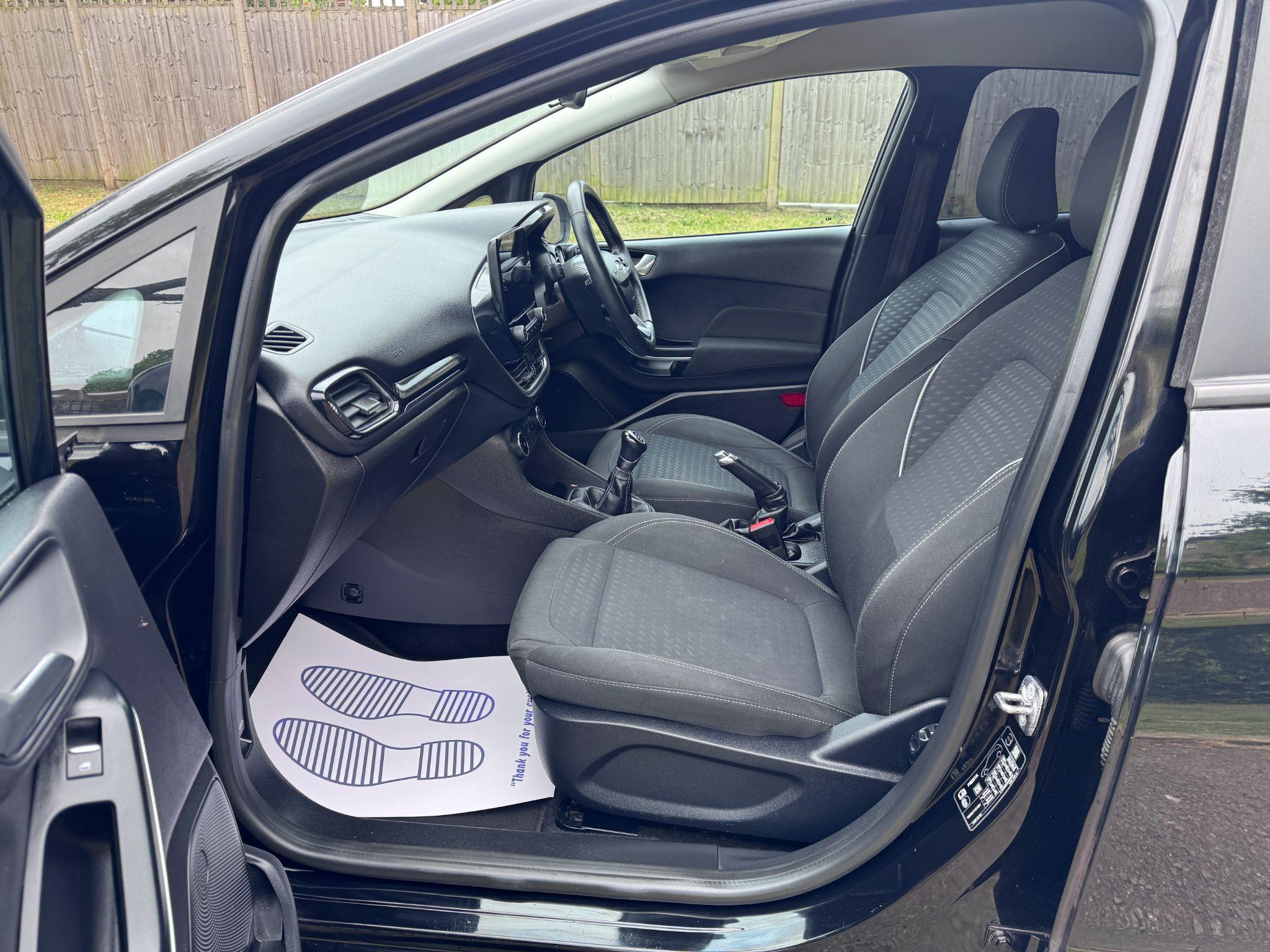 2018 Ford Fiesta image 19