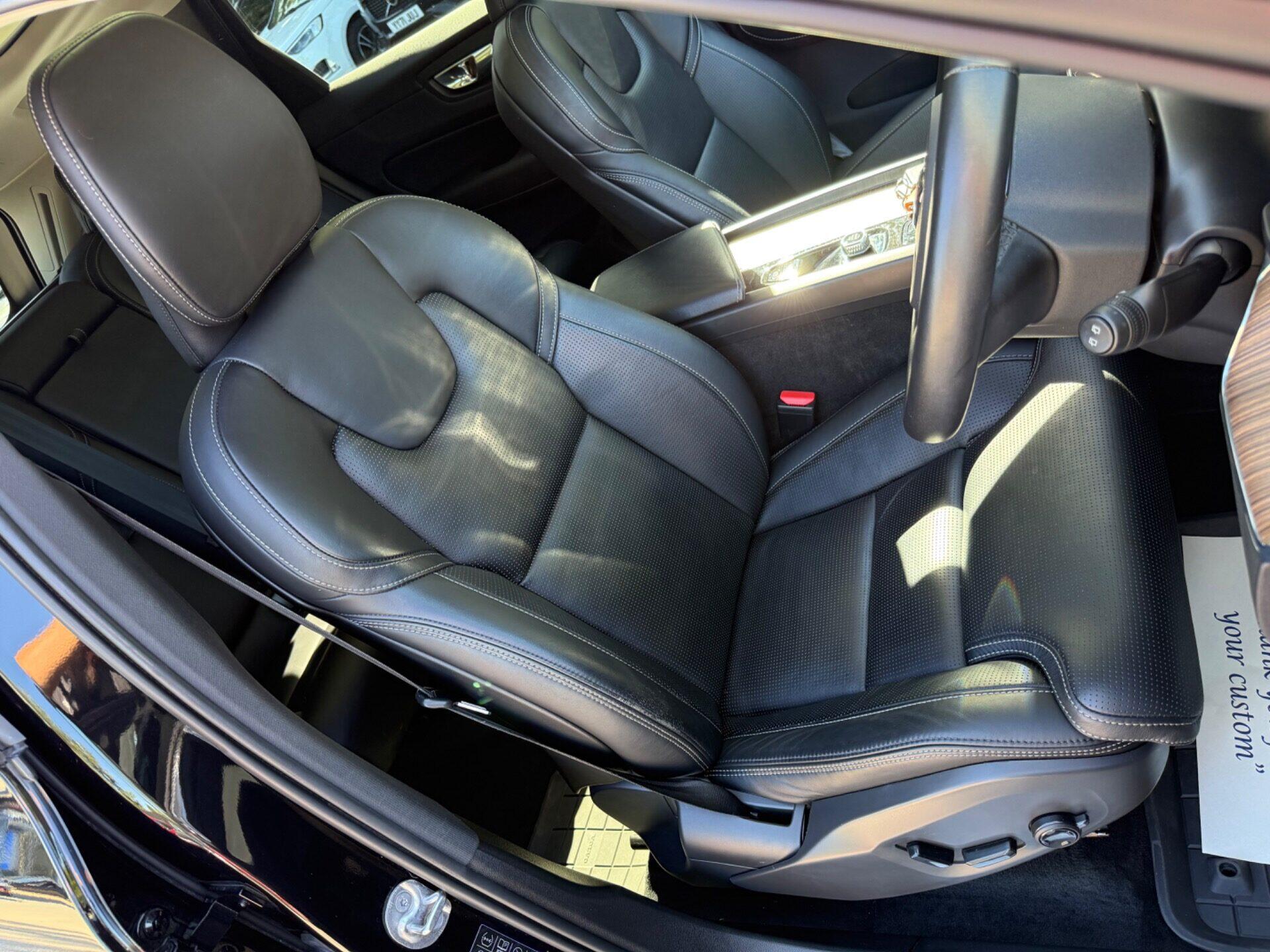 Volvo XC60 view 36