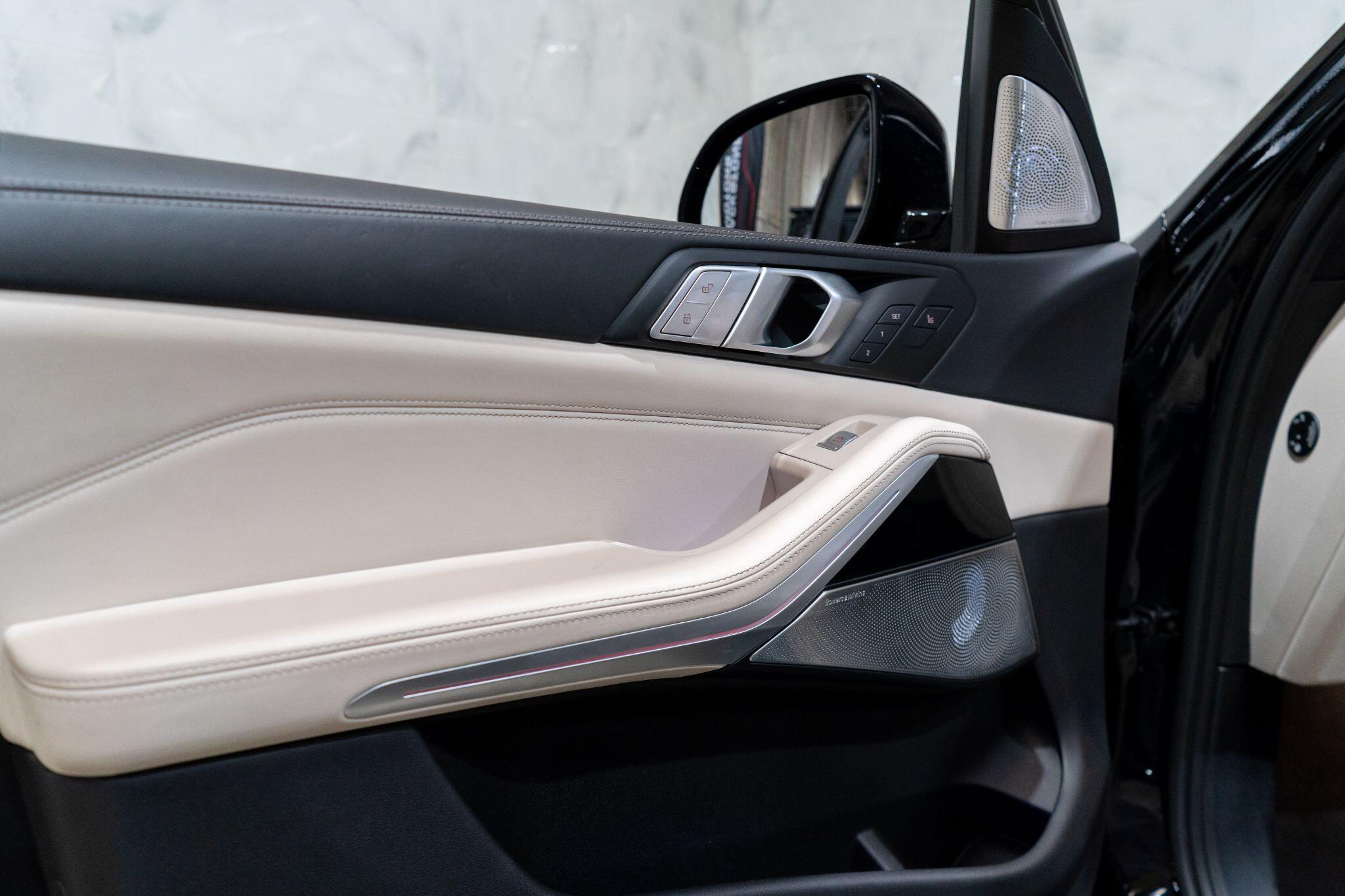 BMW X7 view 41