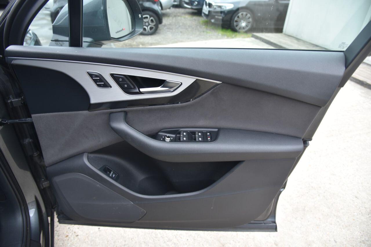 Audi Q7 view 61