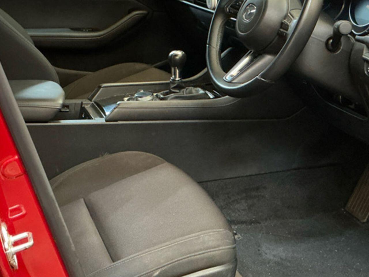 Mazda Mazda3 view 9
