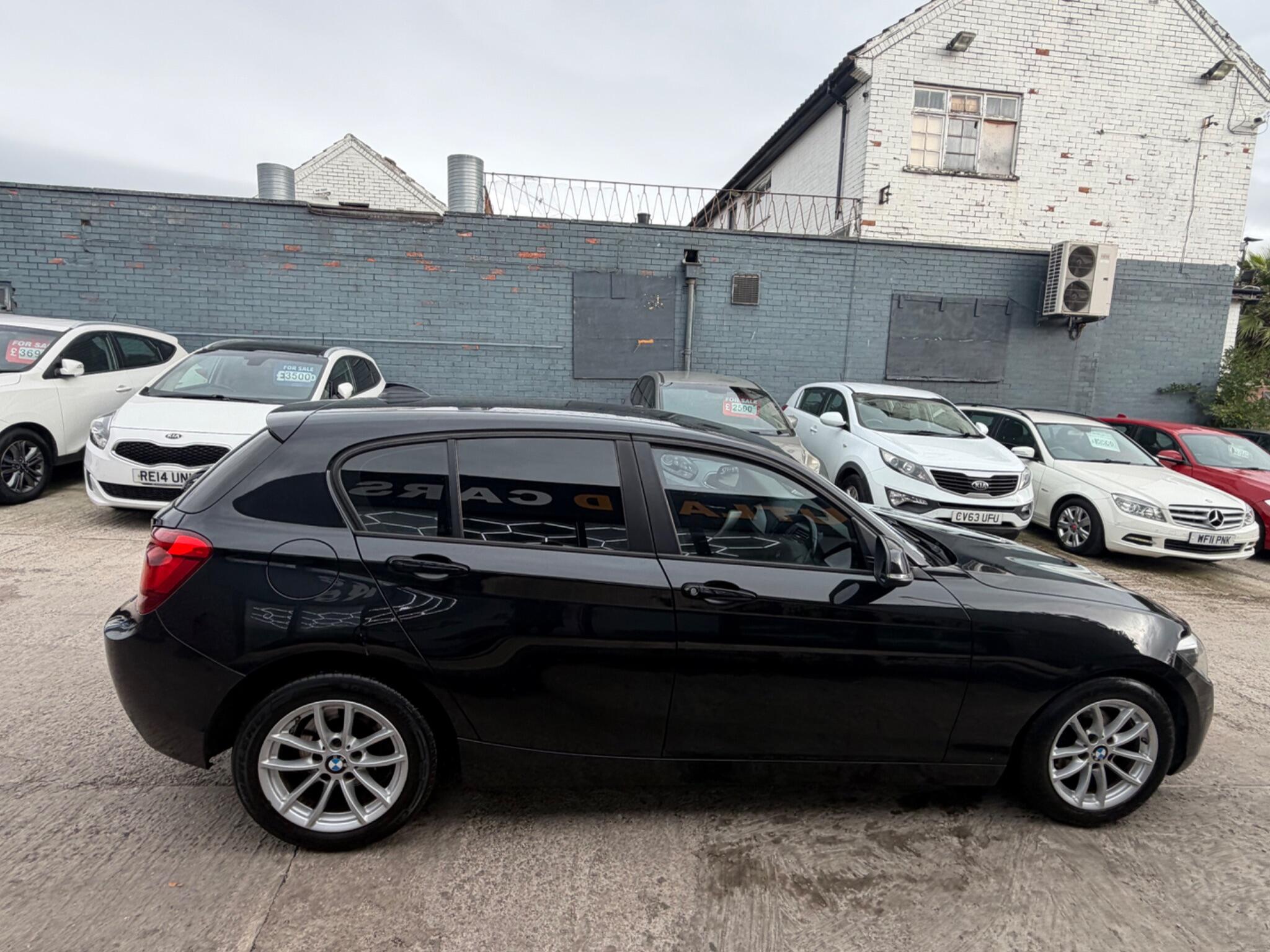 BMW 1 Series view 8