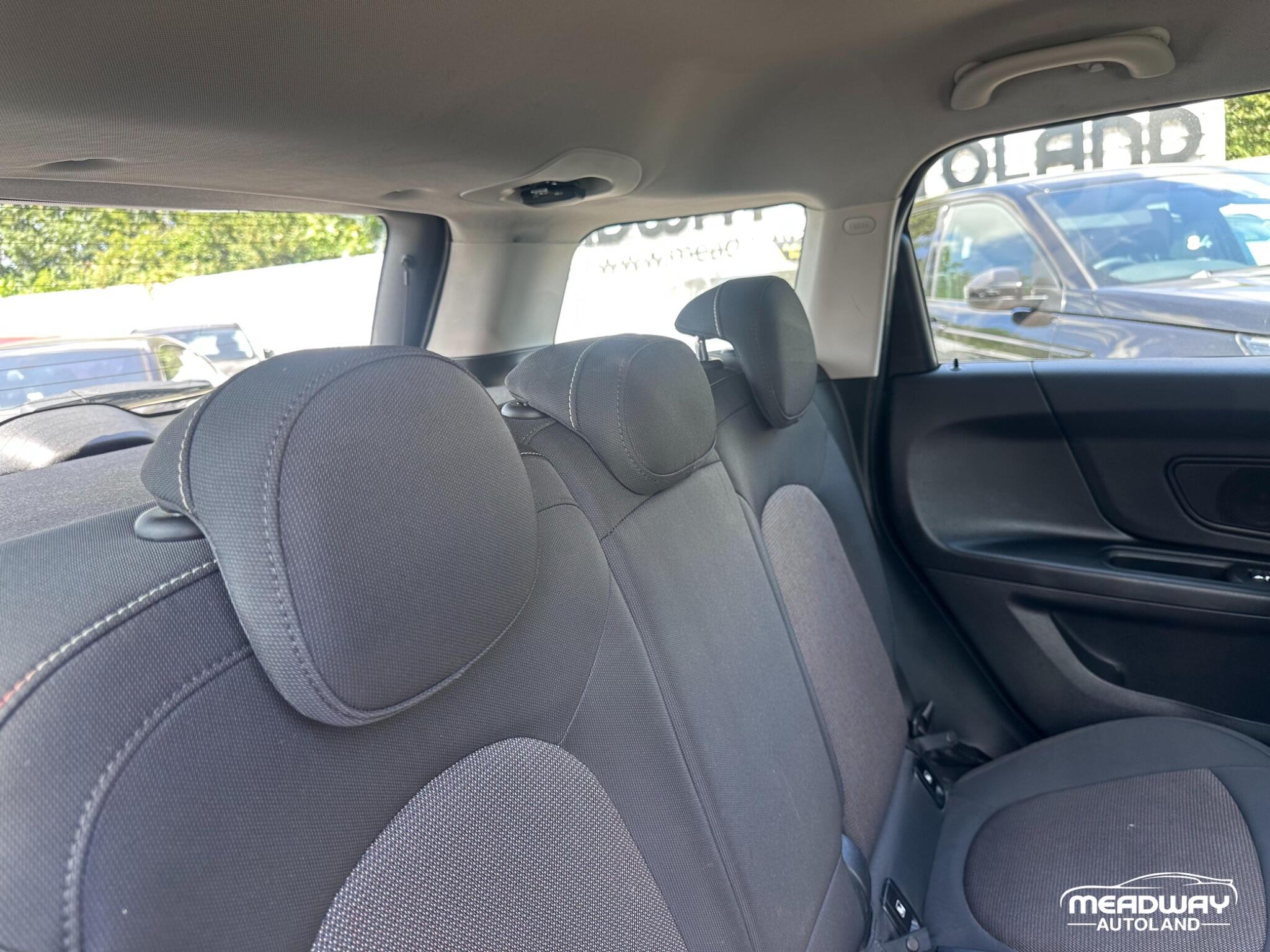Mini Countryman view 24