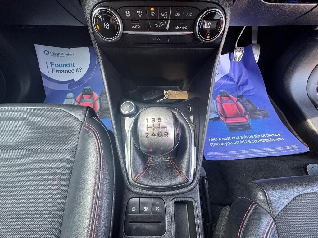 Ford Fiesta view 25